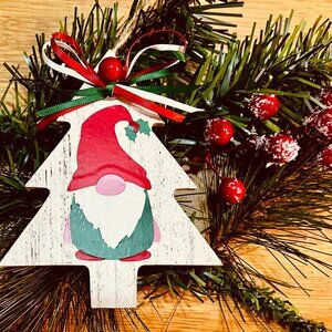 Mini Merry Gnome – Red, Green & White